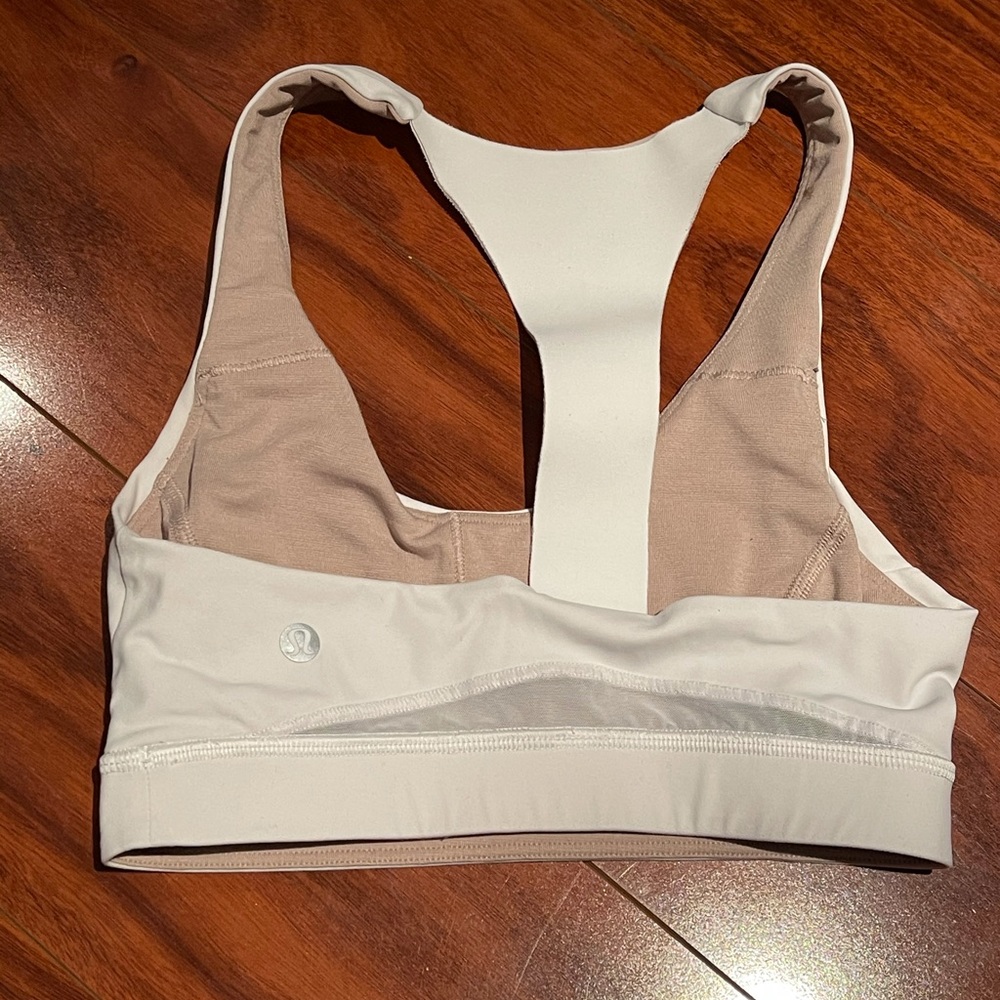 LULULEMON WHITE SPORTS BRA SIZE 2